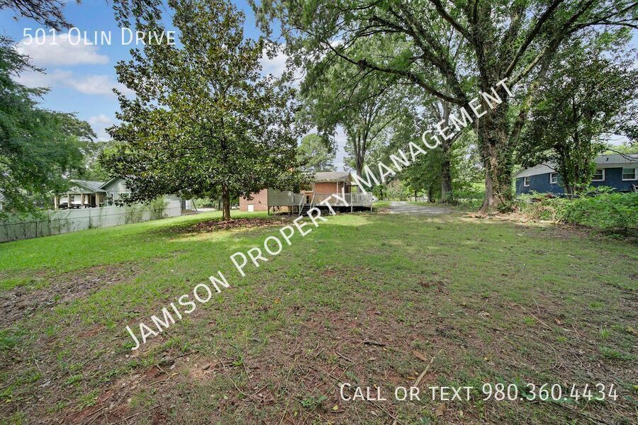Old Waxhaw Charm New Waxhaw Standards property image