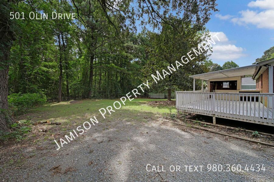 Old Waxhaw Charm New Waxhaw Standards property image