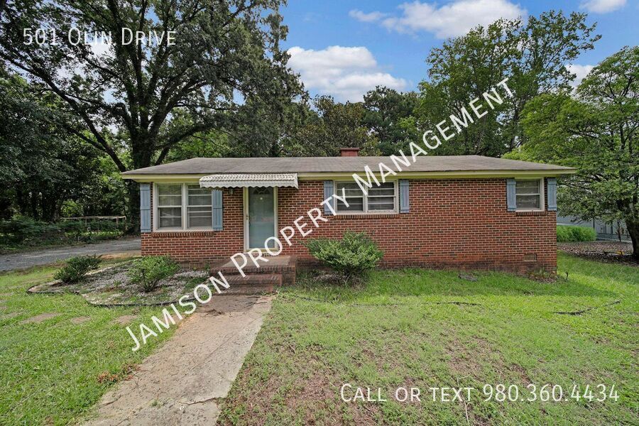 Old Waxhaw Charm New Waxhaw Standards property image