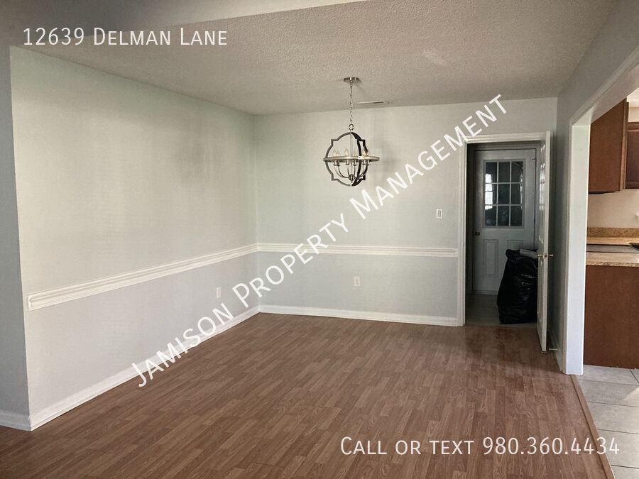 Lovely 3 Bed 2 Bath Ranch Home in Pineville property image