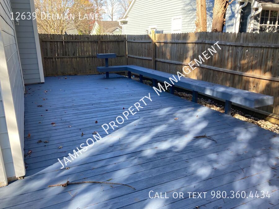 Lovely 3 Bed 2 Bath Ranch Home in Pineville property image