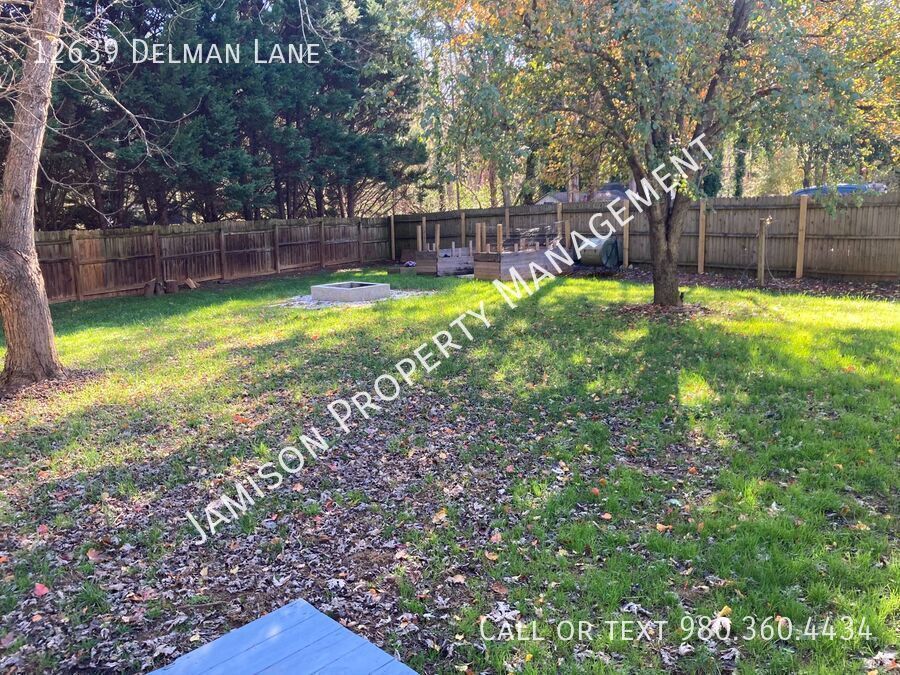Lovely 3 Bed 2 Bath Ranch Home in Pineville property image