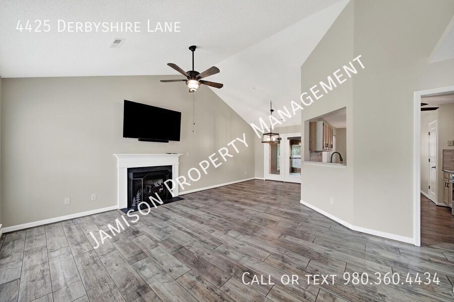 Charming 3 Bed 2 Bath Ranch Home in Matthews! property image
