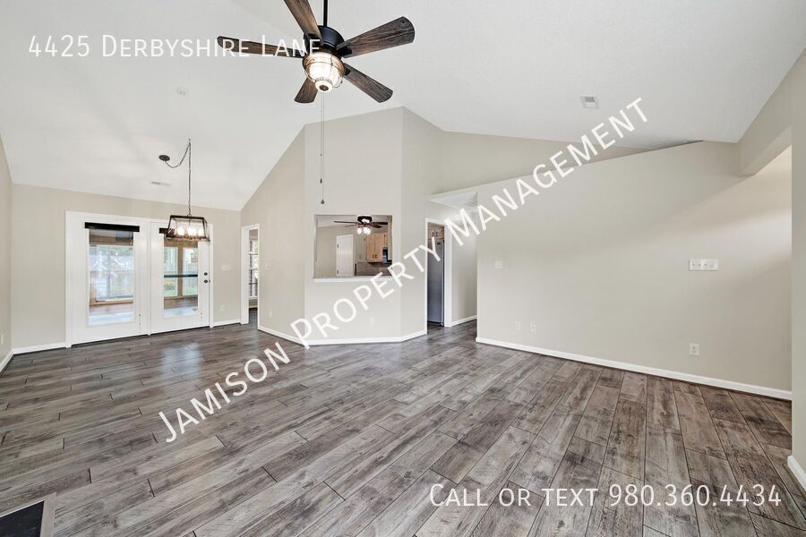 Charming 3 Bed 2 Bath Ranch Home in Matthews! property image