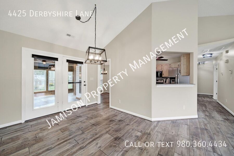 Charming 3 Bed 2 Bath Ranch Home in Matthews! property image