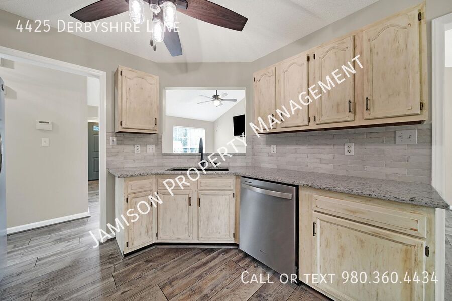 Charming 3 Bed 2 Bath Ranch Home in Matthews! property image