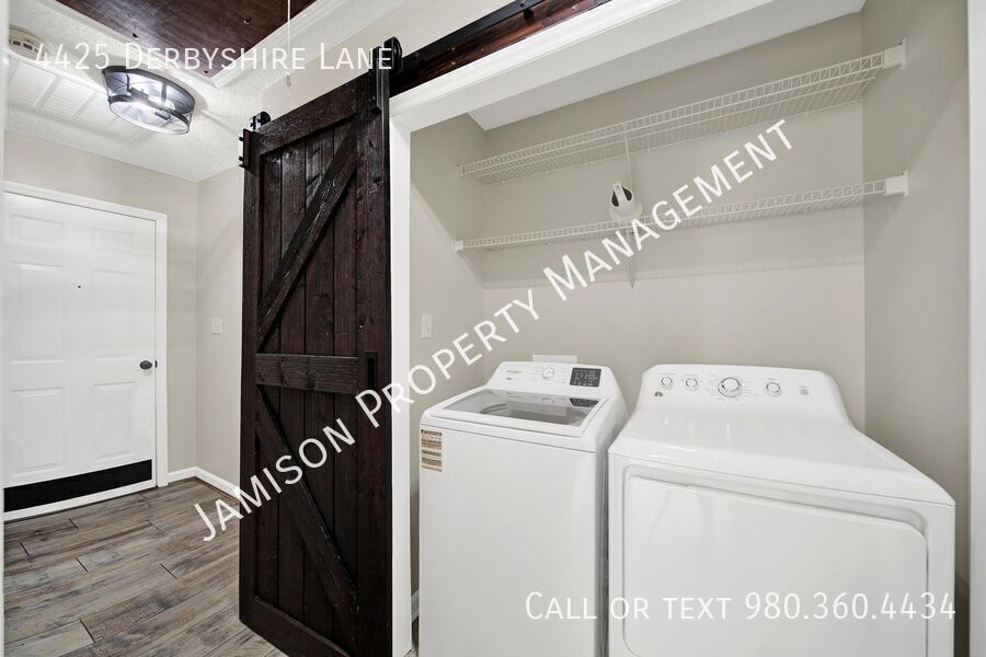 Charming 3 Bed 2 Bath Ranch Home in Matthews! property image