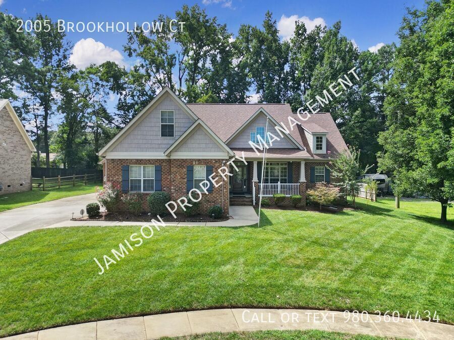 Gorgeous 3 Bed 2 Bath Home in Indian Trail! property image