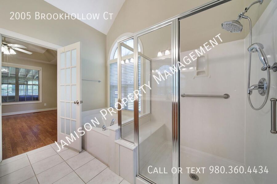 Gorgeous 3 Bed 2 Bath Home in Indian Trail! property image