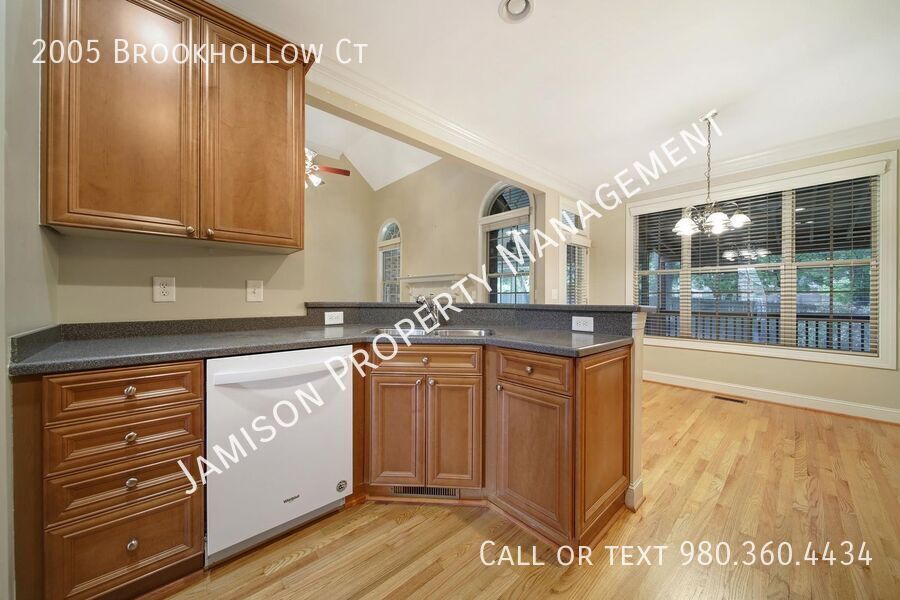 Gorgeous 3 Bed 2 Bath Home in Indian Trail! property image