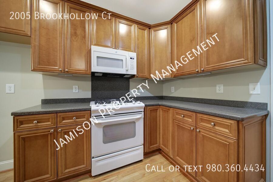 Gorgeous 3 Bed 2 Bath Home in Indian Trail! property image