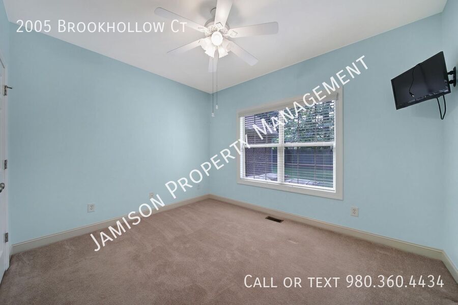 Gorgeous 3 Bed 2 Bath Home in Indian Trail! property image