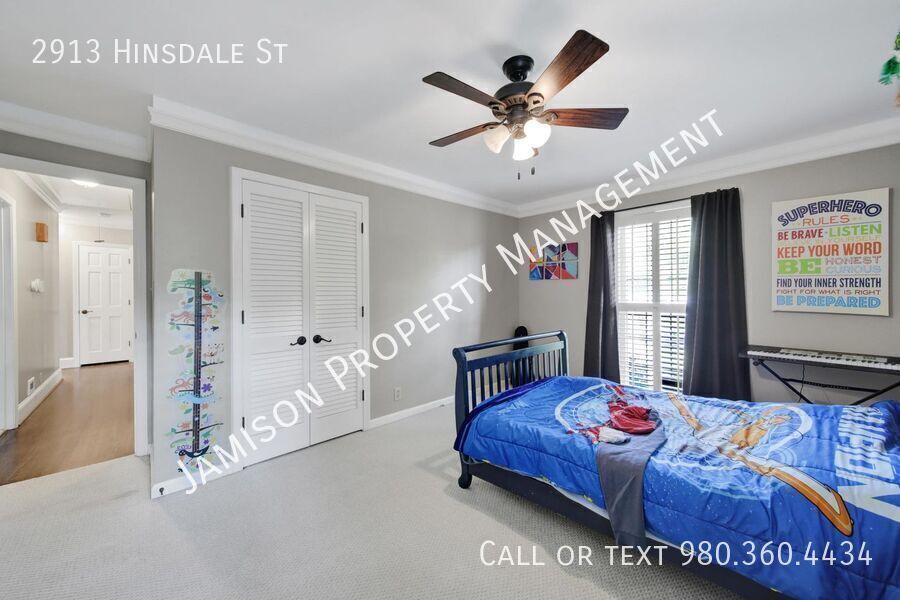 Lovely 3 Bed 2 Bath Ranch Home in South Park! property image