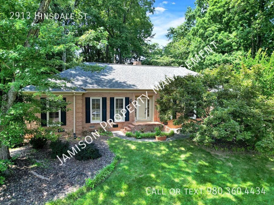 Lovely 3 Bed 2 Bath Ranch Home in South Park! property image