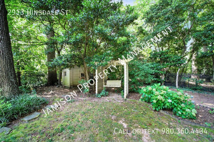 Lovely 3 Bed 2 Bath Ranch Home in South Park! property image