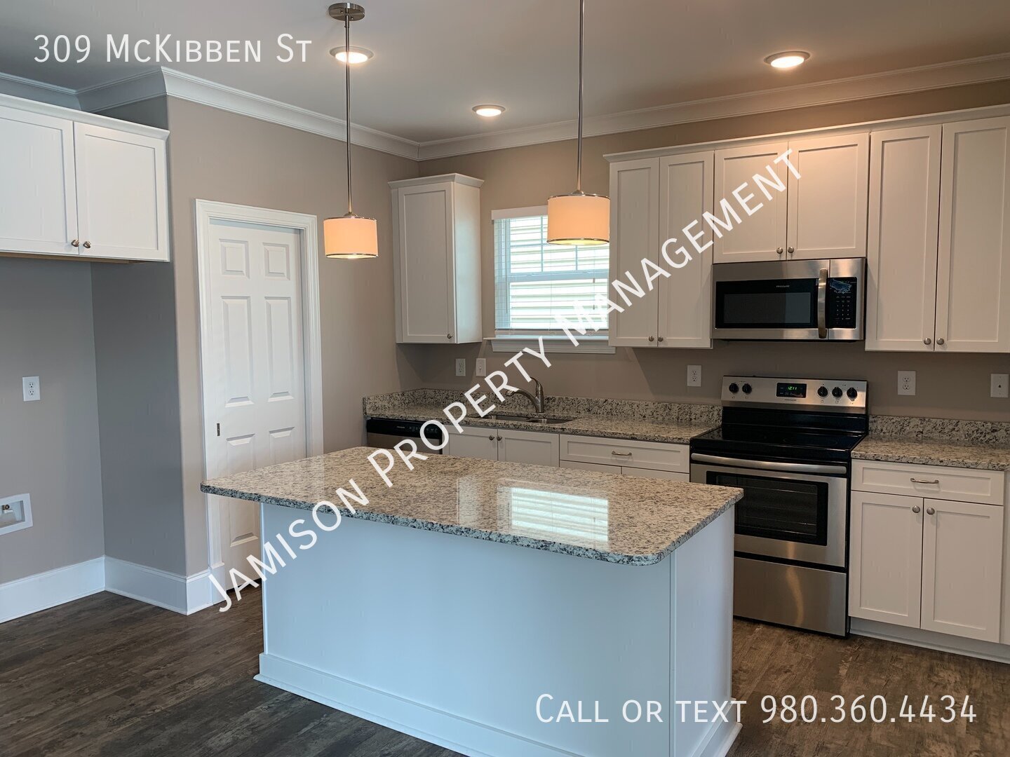 Beautiful home in the heart of Historic Waxhaw property image