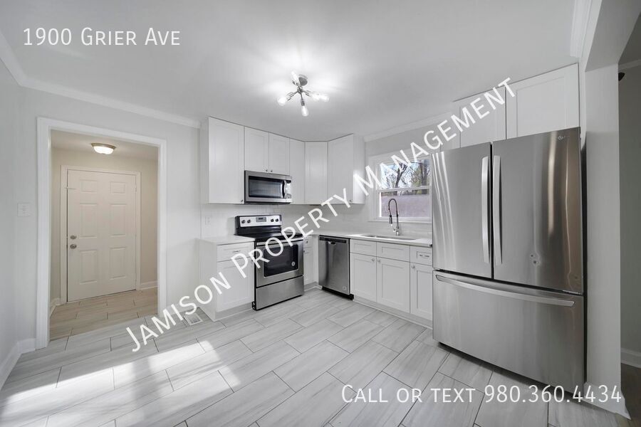 Gorgeous 3 Bed Ranch Home in Charlotte! property image