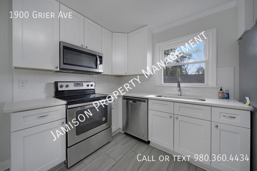 Gorgeous 3 Bed Ranch Home in Charlotte! property image