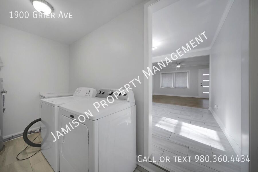 Gorgeous 3 Bed Ranch Home in Charlotte! property image