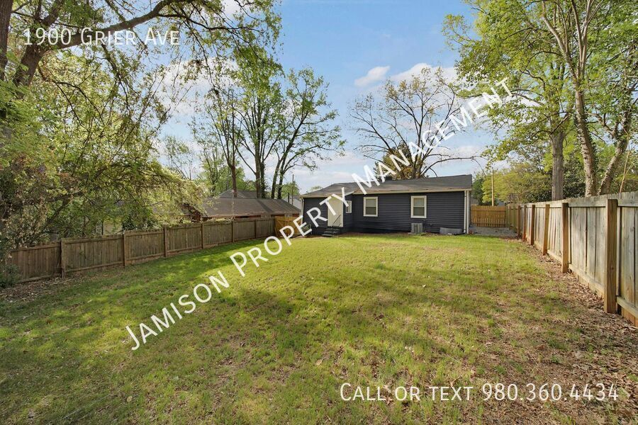 Gorgeous 3 Bed Ranch Home in Charlotte! property image