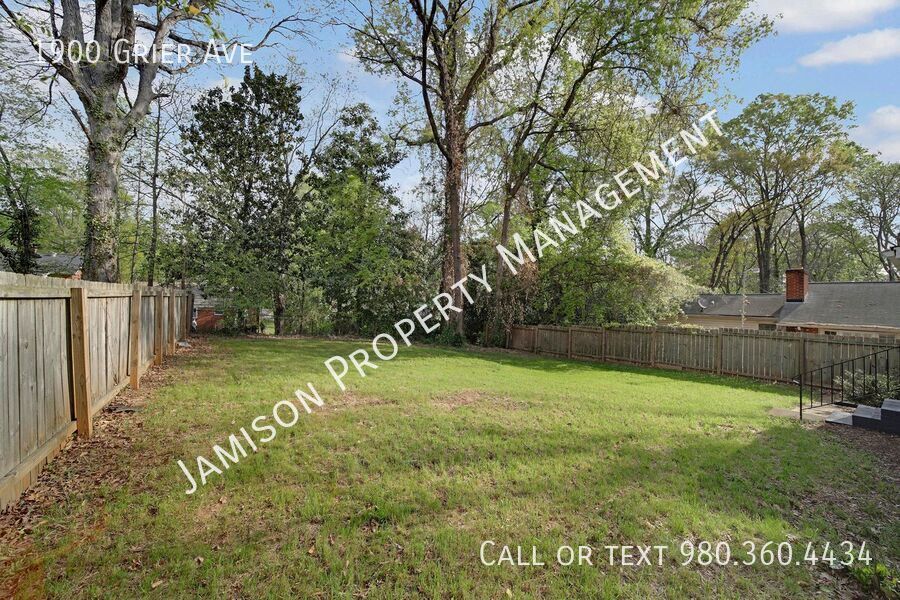 Gorgeous 3 Bed Ranch Home in Charlotte! property image