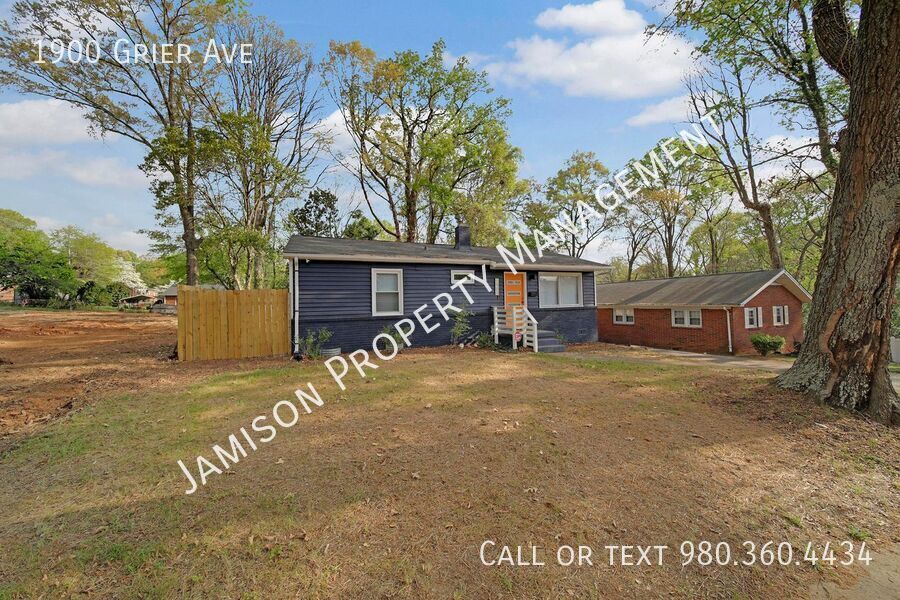Gorgeous 3 Bed Ranch Home in Charlotte! property image