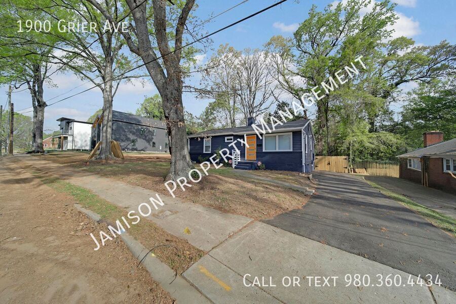 Gorgeous 3 Bed Ranch Home in Charlotte! property image