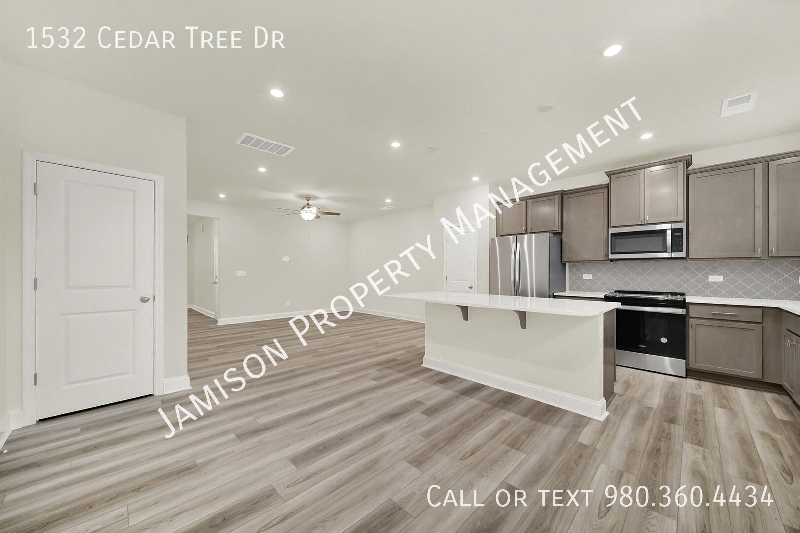 Lovely 3 Bed Townhome in Belmont! property image