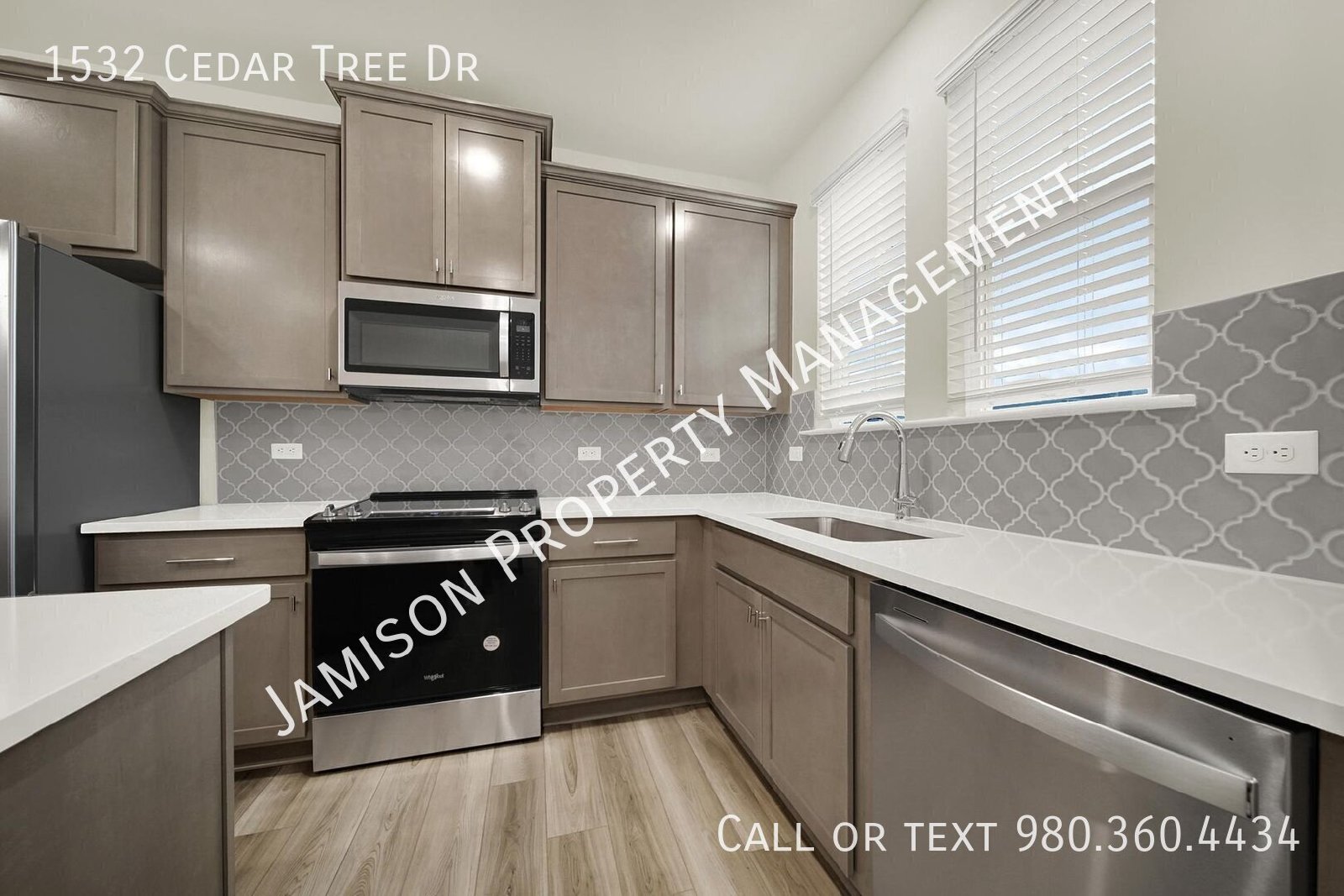 Lovely 3 Bed Townhome in Belmont! property image