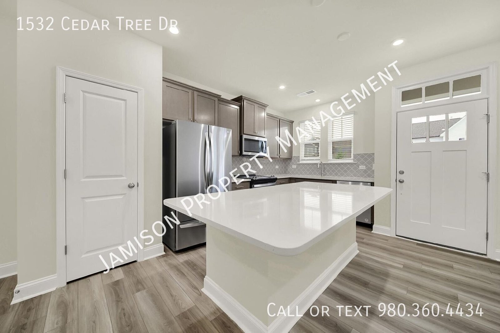 Lovely 3 Bed Townhome in Belmont! property image