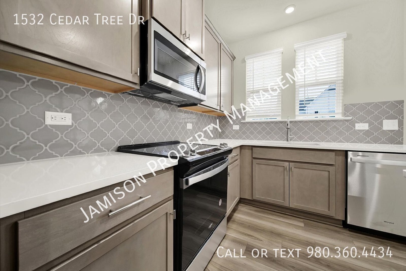 Lovely 3 Bed Townhome in Belmont! property image