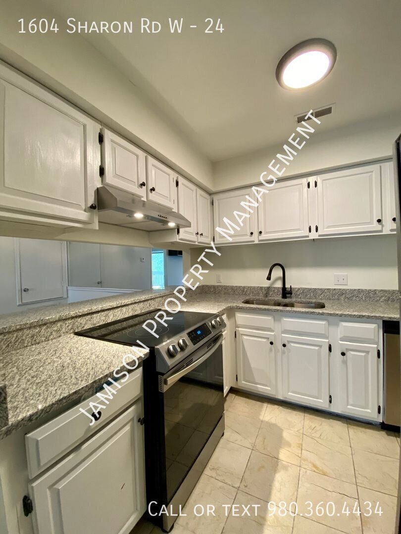 Lovely Two Bedroom Condo in Charlotte! property image