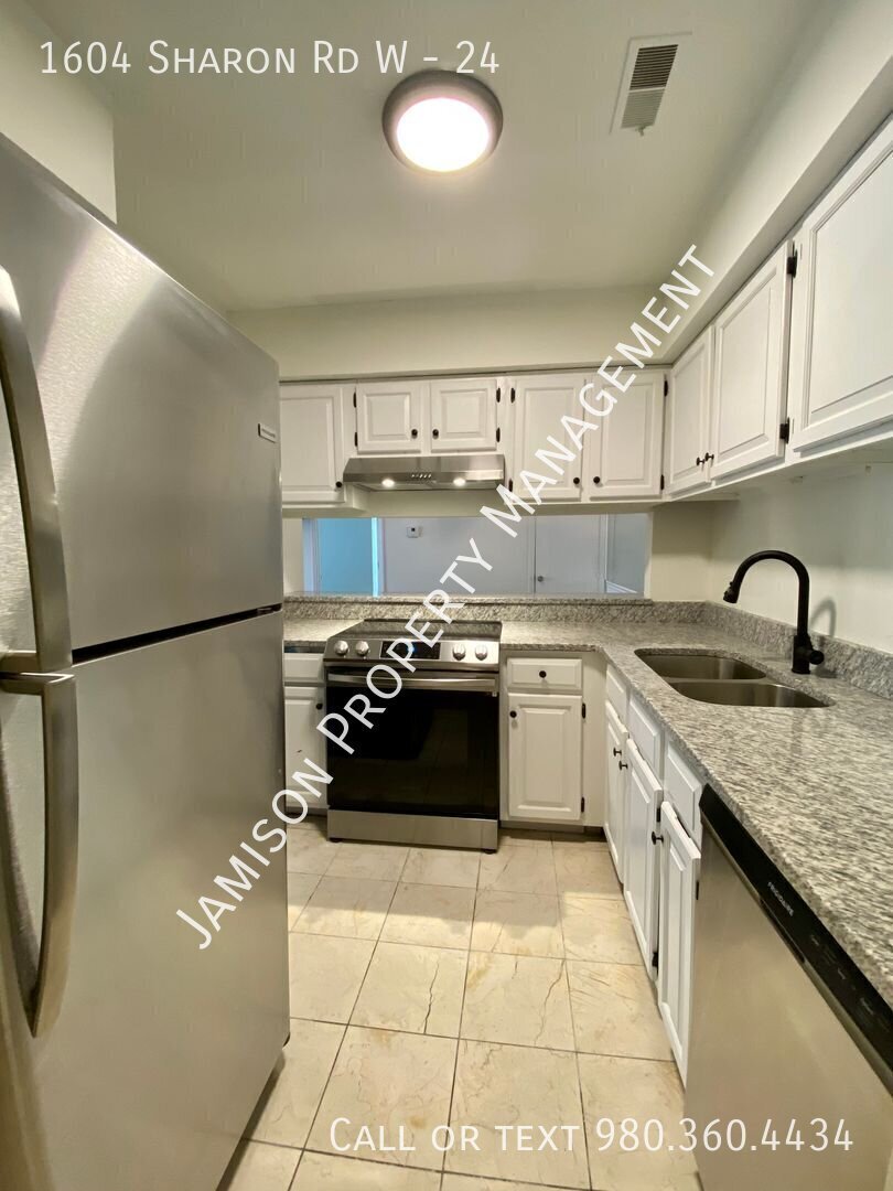 Lovely Two Bedroom Condo in Charlotte! property image